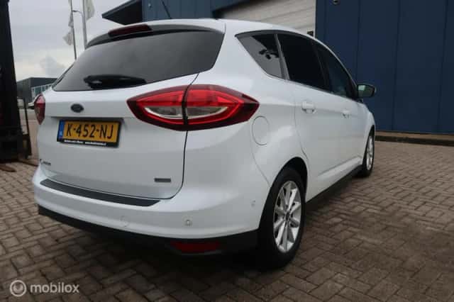 Ford C-Max (2016) thumbnail 6