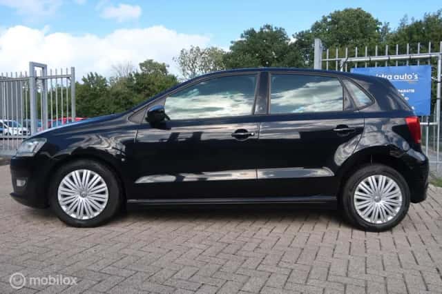 Volkswagen Polo (2011) thumbnail 4
