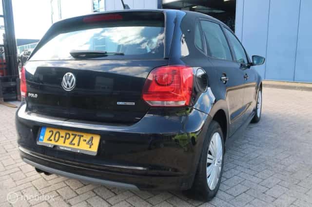 Volkswagen Polo (2011) thumbnail 6