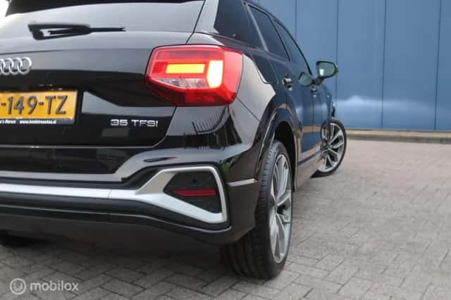 Audi Q2 (2020) thumbnail 3