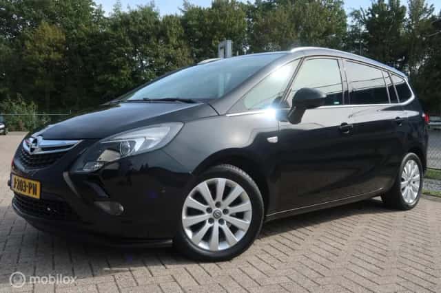 Opel Zafira (2016) thumbnail 2