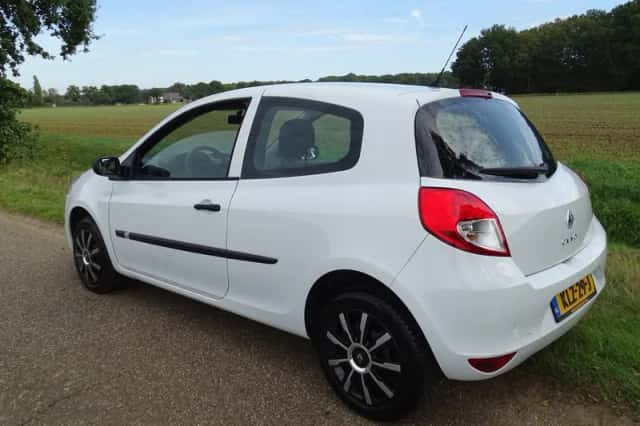 Renault Clio (2010) thumbnail 5