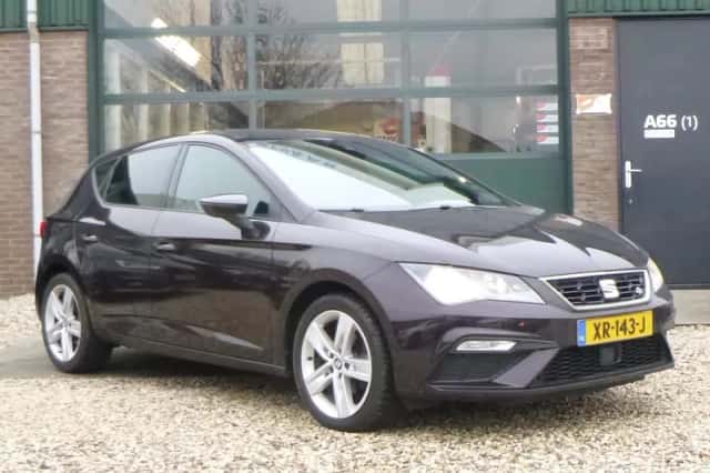 SEAT Leon (2019) thumbnail 1
