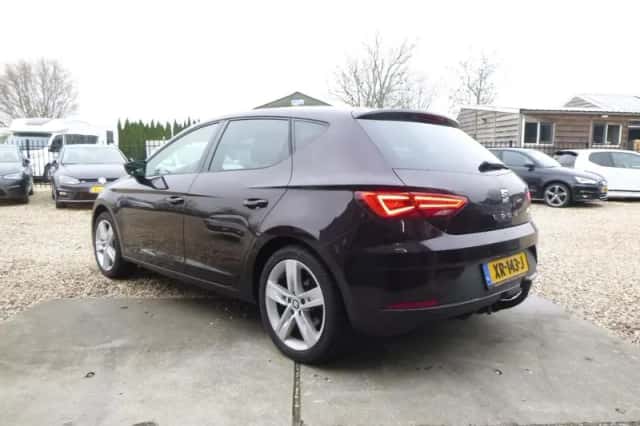 SEAT Leon (2019) thumbnail 5