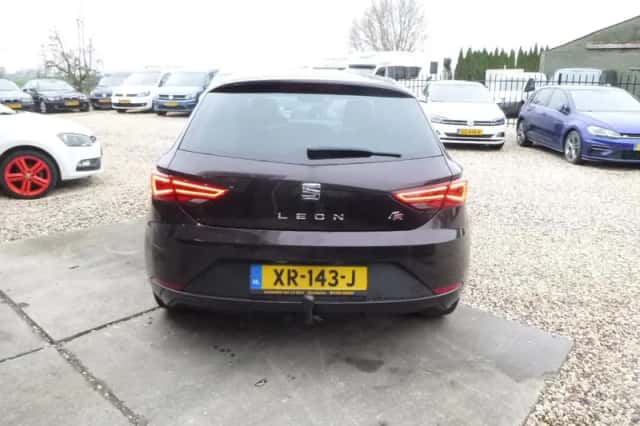 SEAT Leon (2019) thumbnail 6