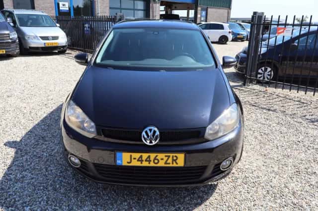 Volkswagen Golf (2012) thumbnail 4