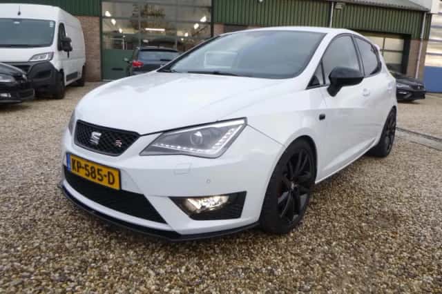 SEAT Ibiza (2016) thumbnail 5