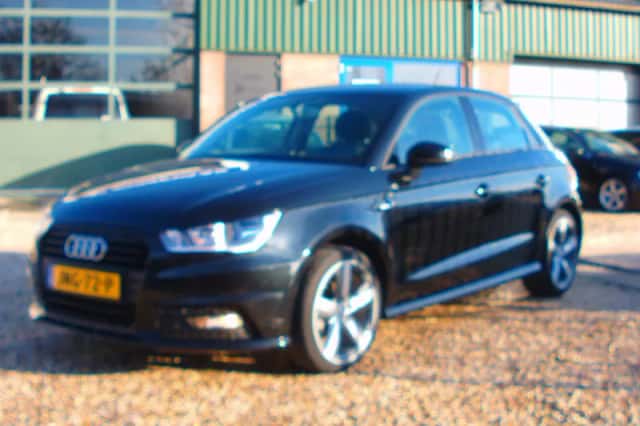Audi A1 (2017) thumbnail 3