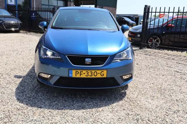 SEAT Ibiza (2015) thumbnail 4