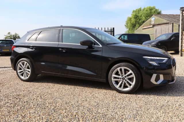 Audi A3 (2021) thumbnail 2