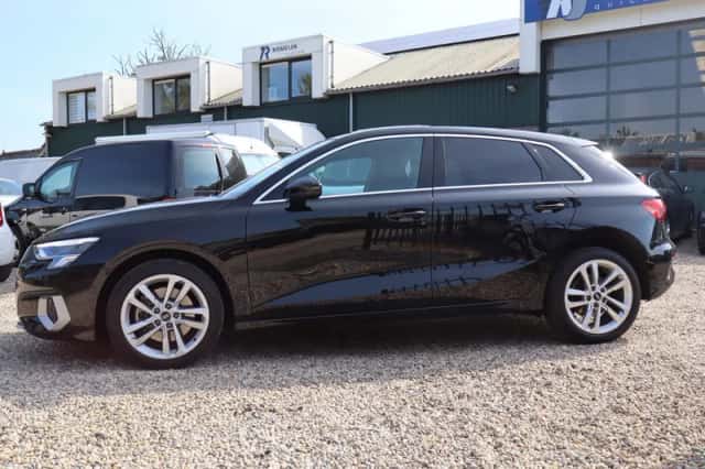 Audi A3 (2021) thumbnail 5