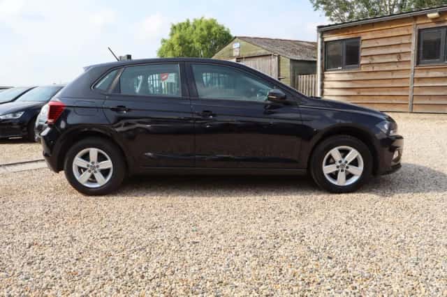 Volkswagen Polo (2019) thumbnail 2