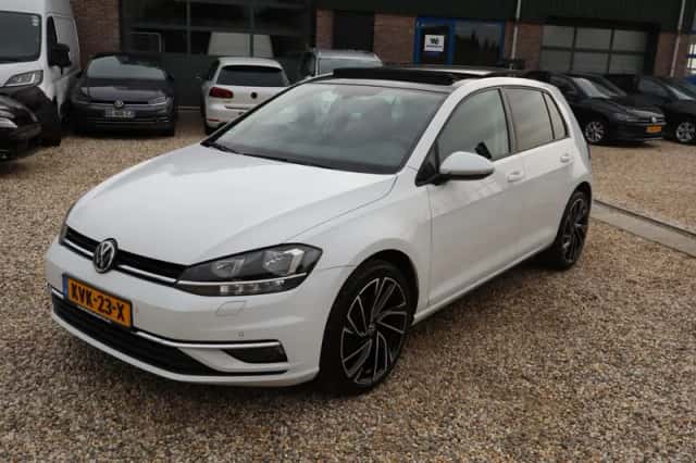 Volkswagen Golf (2018) thumbnail 5