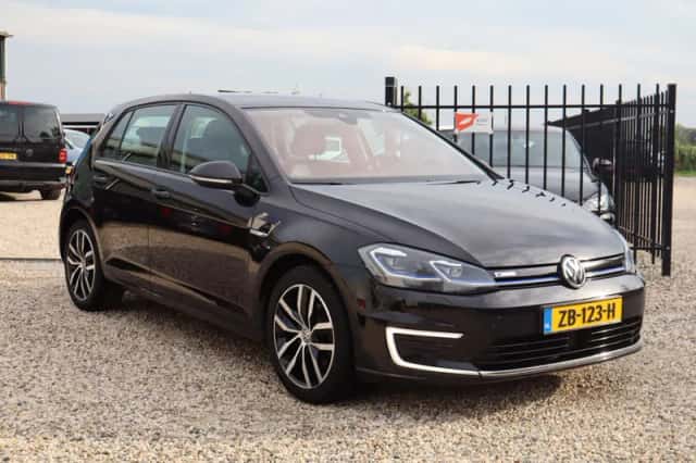 Volkswagen e-Golf (2019) thumbnail 1