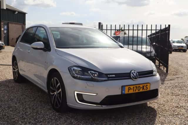 Volkswagen e-Golf (2018) thumbnail 1