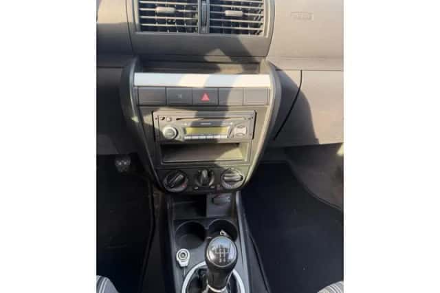 Volkswagen Fox (2006) thumbnail 5