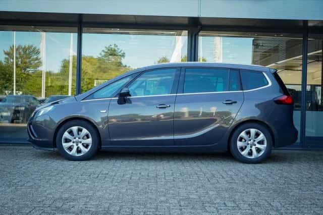Opel Zafira (2013) thumbnail 3