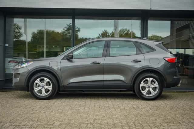 Ford Kuga (2022) thumbnail 3