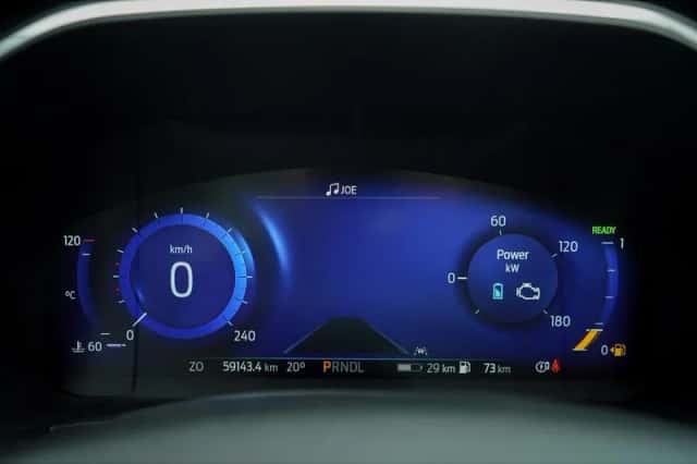 Ford Kuga (2022) thumbnail 5