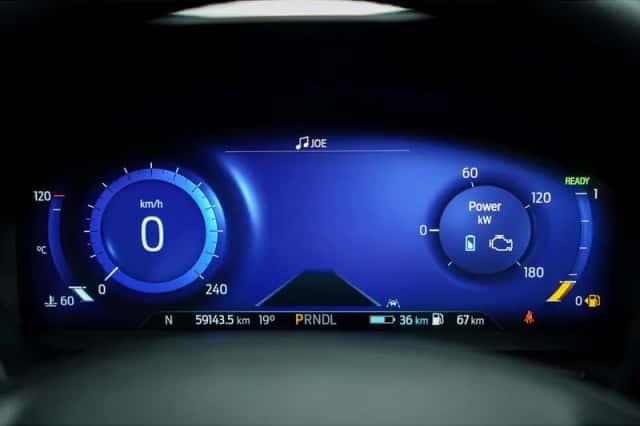 Ford Kuga (2022) thumbnail 5