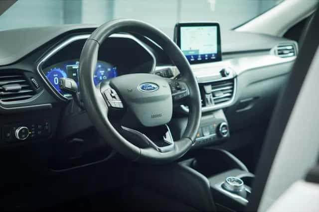 Ford Kuga (2022) thumbnail 6