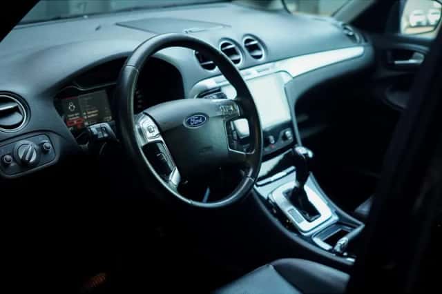 Ford S-Max (2011) thumbnail 6