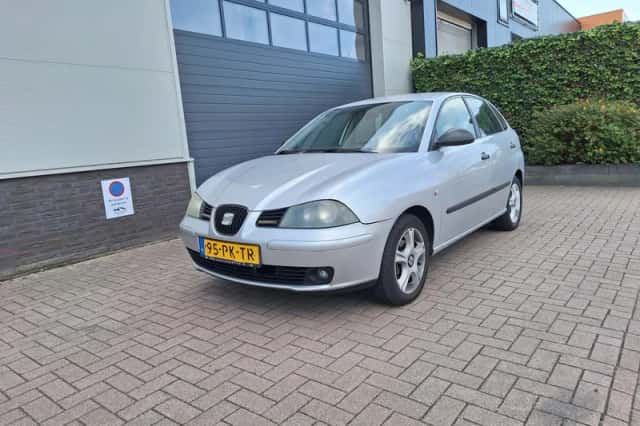 SEAT Ibiza (2004) thumbnail 3