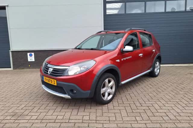 Dacia Sandero (2010) thumbnail 1