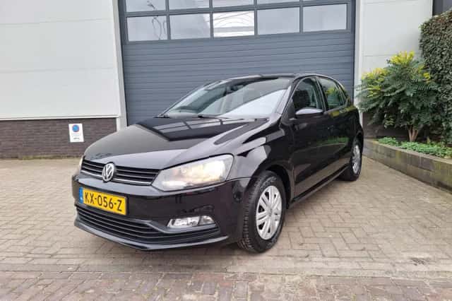 Volkswagen Polo (2015) thumbnail 1