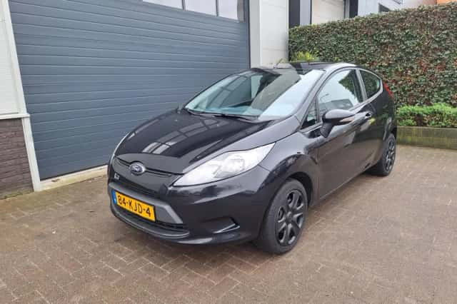 Ford Fiesta (2009) thumbnail 5