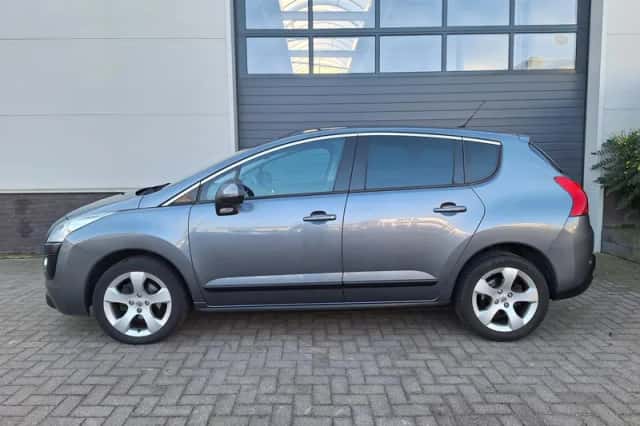Peugeot 3008 (2012) thumbnail 6