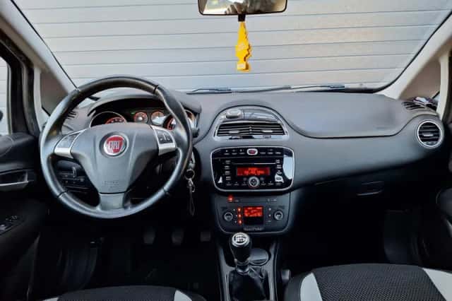 Fiat Punto Evo (2012) thumbnail 2