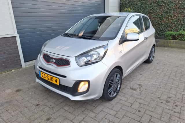 Kia Picanto (2011) thumbnail 5