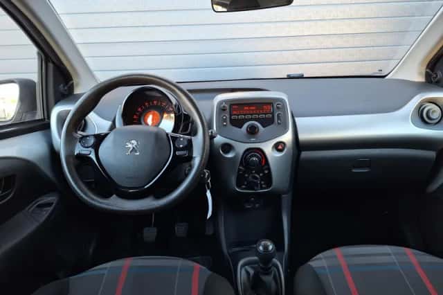 Peugeot 108 (2016) thumbnail 2