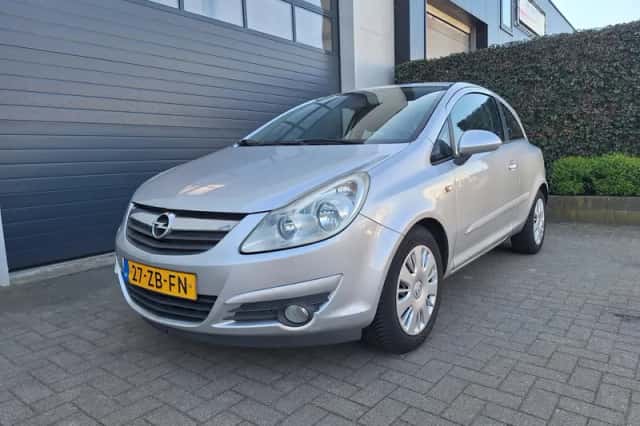 Opel Corsa (2007) thumbnail 5