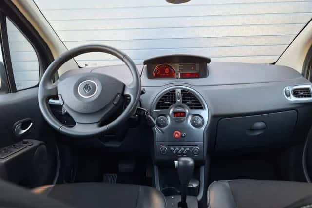 Renault Grand Modus (2010) thumbnail 2