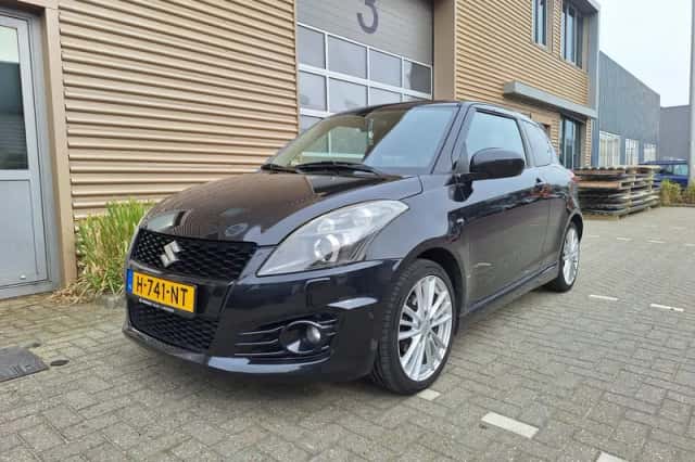 Suzuki Swift (2012) thumbnail 1