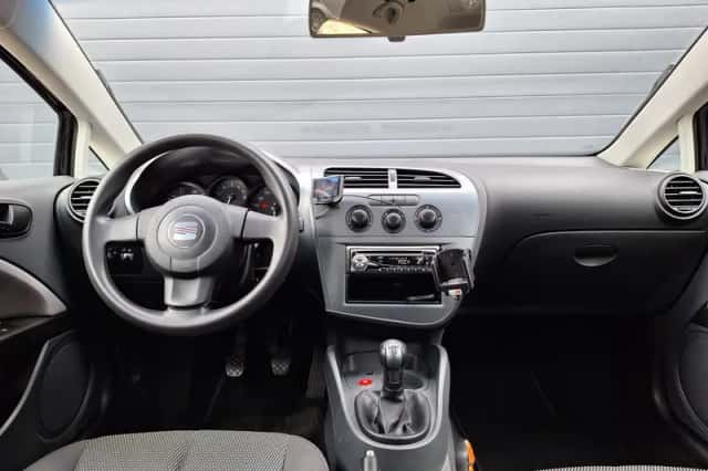 SEAT Leon (2008) thumbnail 2