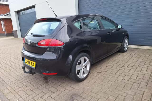 SEAT Leon (2008) thumbnail 3