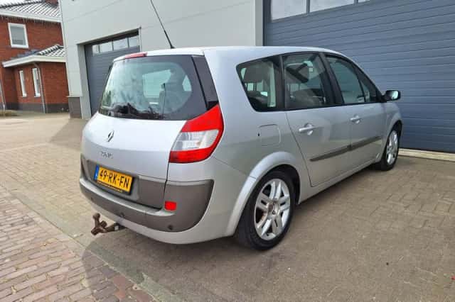 Renault Grand Scénic (2005) thumbnail 3