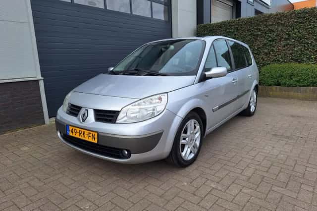 Renault Grand Scénic (2005) thumbnail 5
