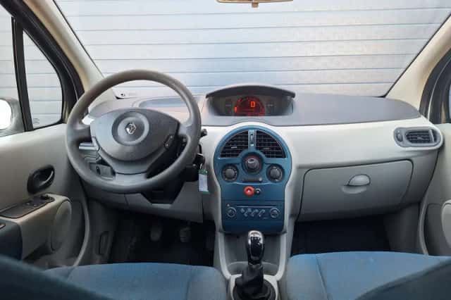 Renault Modus (2005) thumbnail 2
