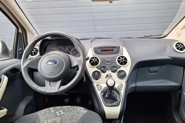 Ford Ka (2012) thumbnail 2