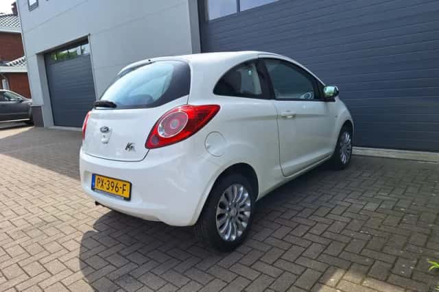 Ford Ka (2012) thumbnail 3