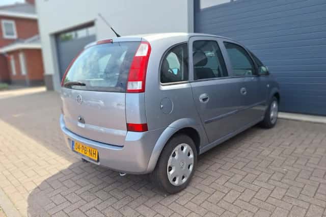 Opel Meriva (2004) thumbnail 3