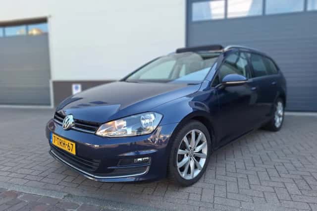 Volkswagen Golf (2014) thumbnail 1