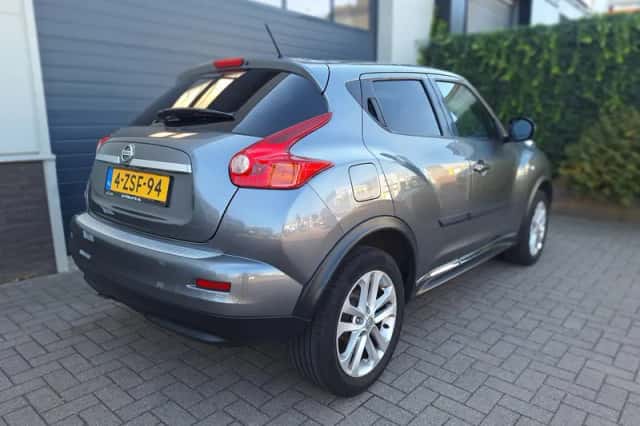 Nissan Juke (2010) thumbnail 3