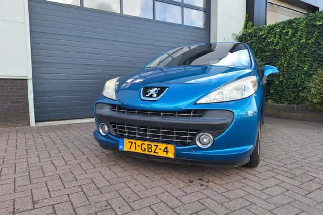 Peugeot 207 (2008) thumbnail 4