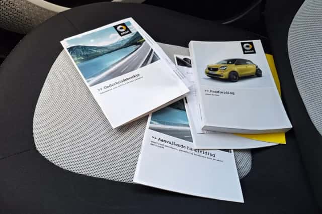 Smart ForFour (2015) thumbnail 4