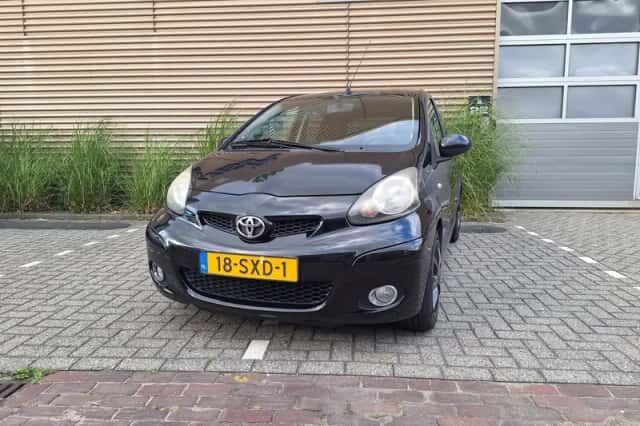 Toyota Aygo (2012) thumbnail 5